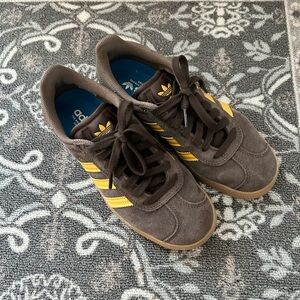 Adidas Gazelle ADV size 4.5 unisex